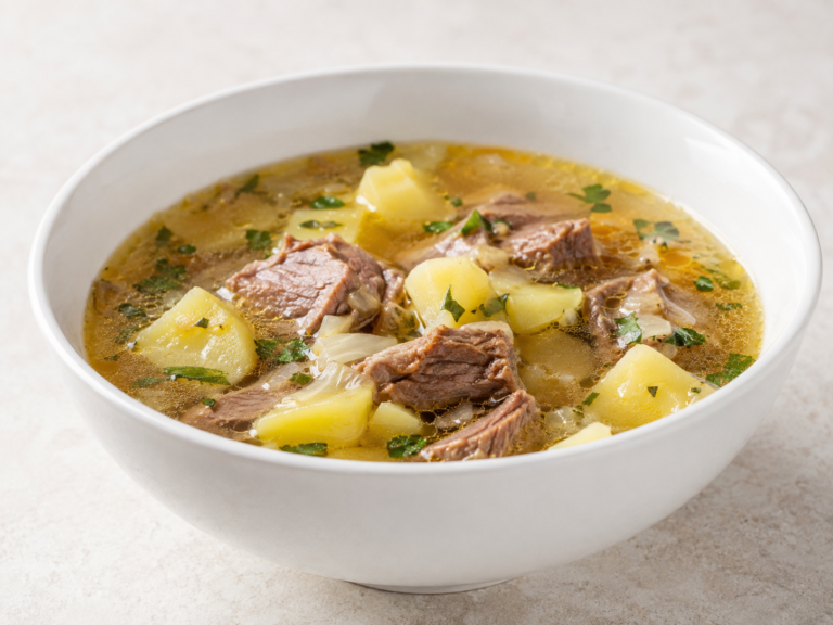 Суп с говядиной и картофелем